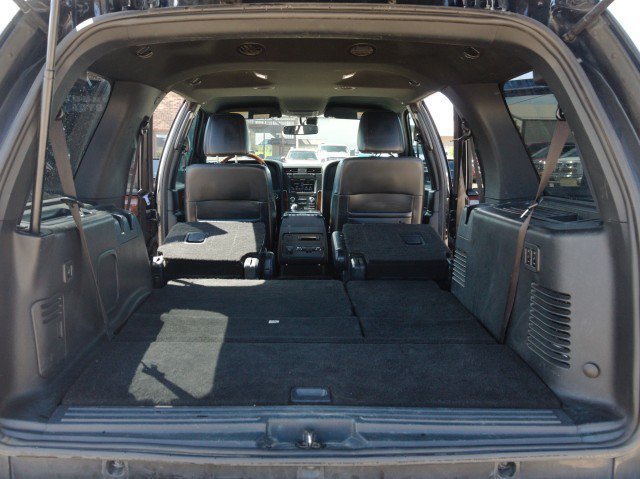 Used 2015 Lincoln Navigator 4WD image 33