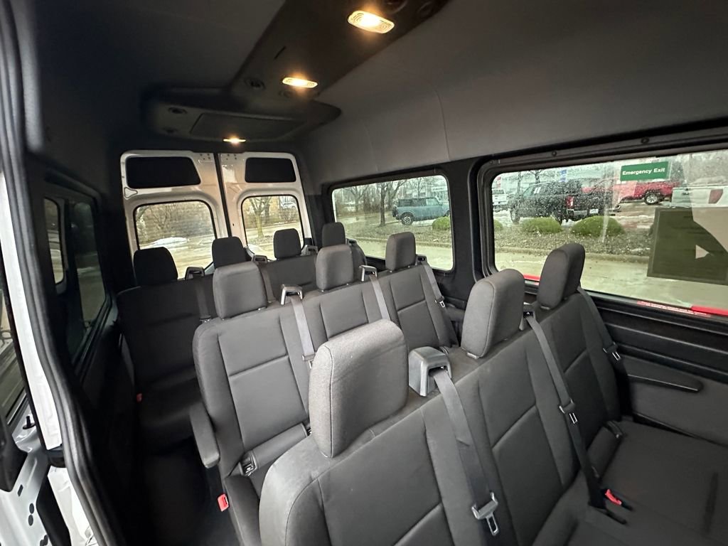 Used 2024 Mercedes-Benz Sprinter 2500 image 27