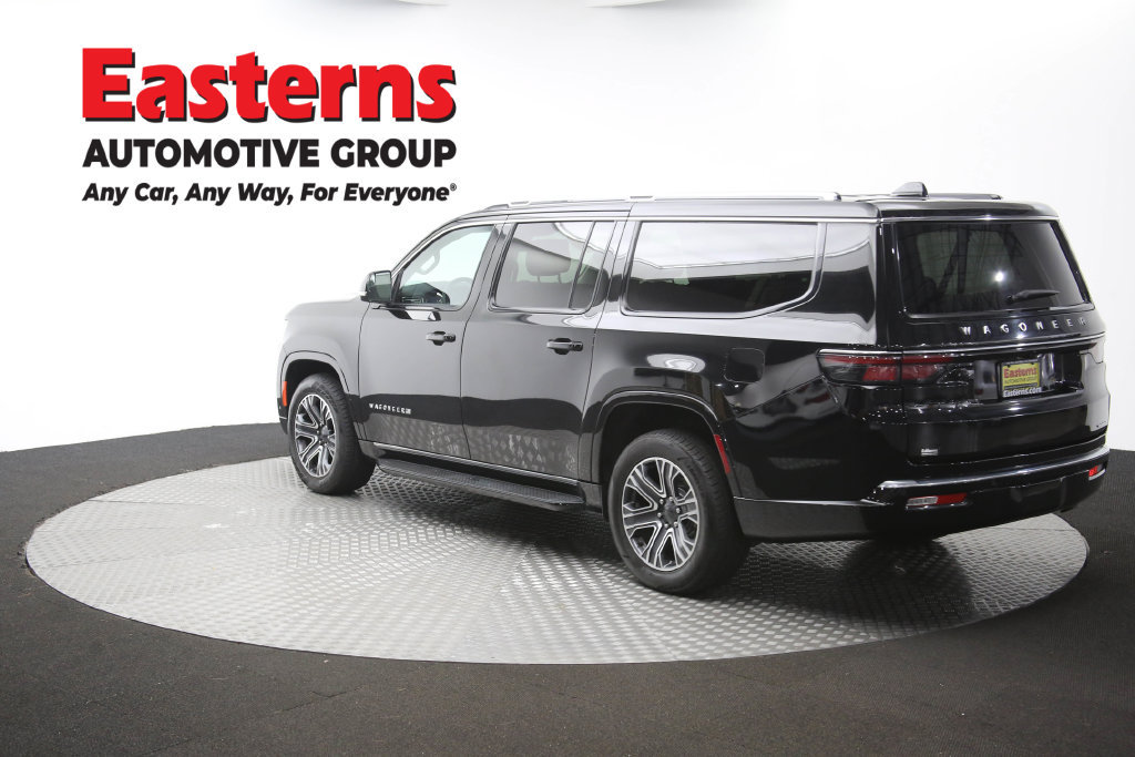 Used 2024 Jeep Wagoneer L Series II w/ Flexible Seating Group RWD image 71