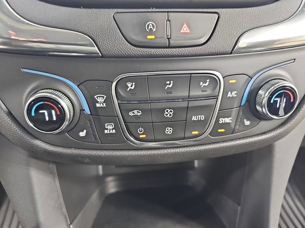 Used 2023 Chevrolet Equinox LT image 30