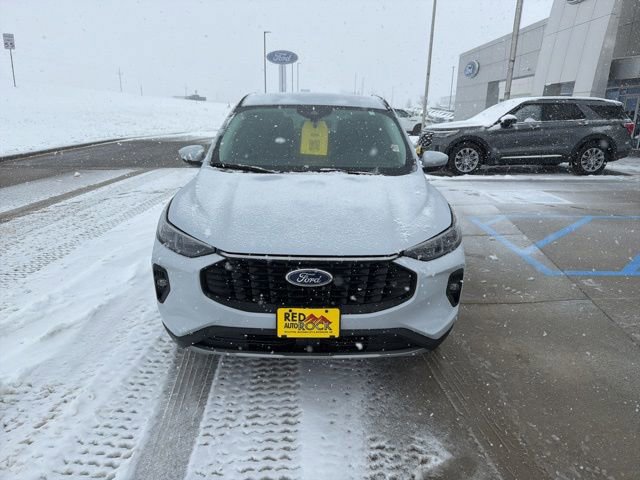 Used 2025 Ford Escape Platinum image 8
