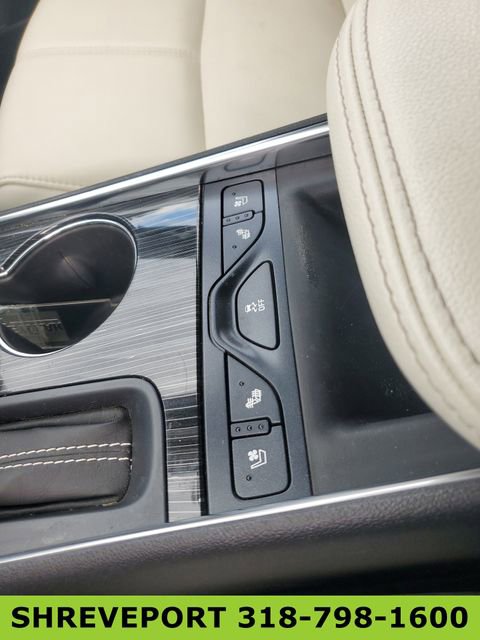 Used 2018 Chevrolet Impala Premier w/ Premier Confidence Package image 18