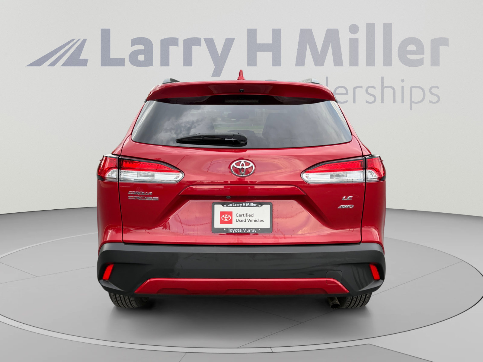 Used 2022 Toyota Corolla Cross LE w/ Moonroof Package AWD/4WD image 4