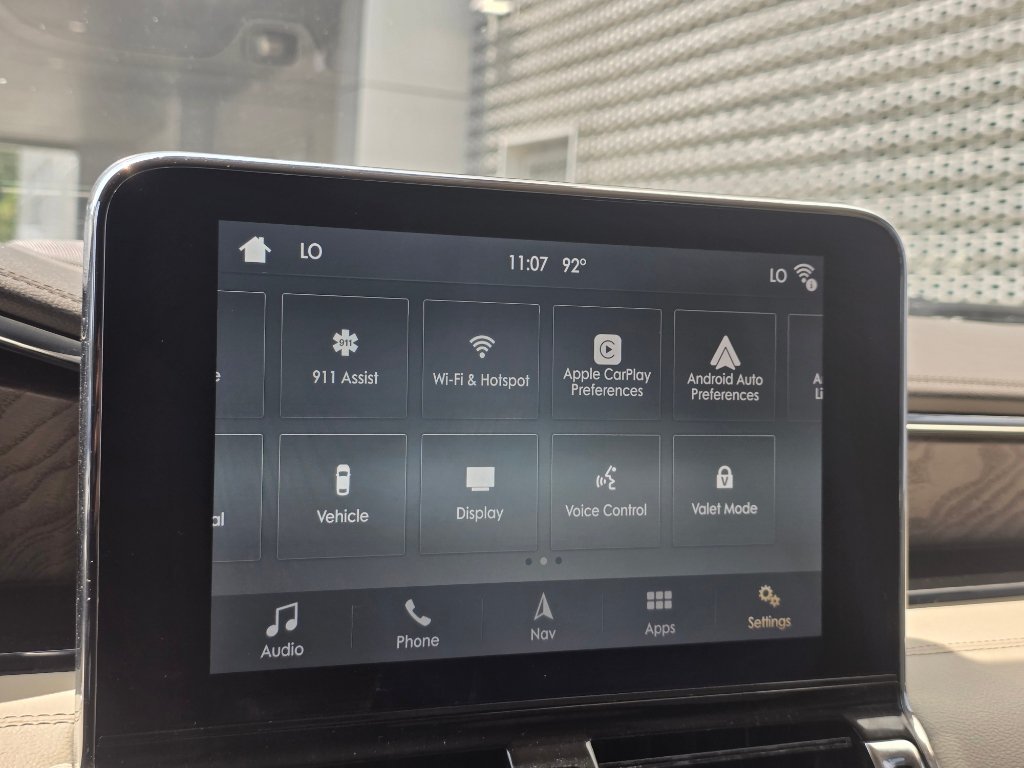 Used 2018 Lincoln Navigator L Select AWD/4WD image 26