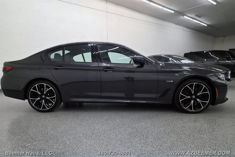 Used 2023 BMW 530e w/ M Sport Package RWD image 10