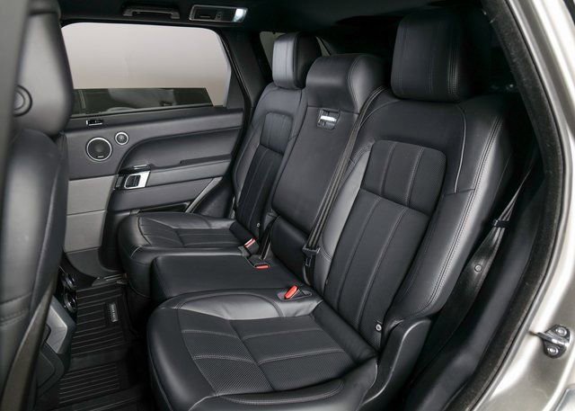 Used 2020 Land Rover Range Rover Sport HSE Dynamic image 5