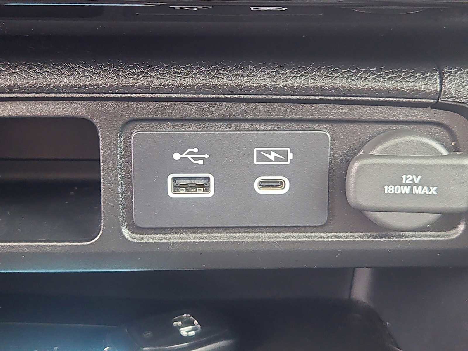 Used 2023 Honda Pilot Touring image 17