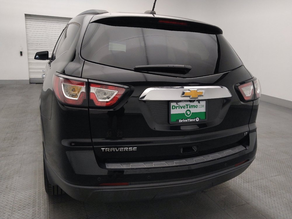 Used 2017 Chevrolet Traverse LT w/ Style and Technology Package FWD image 6