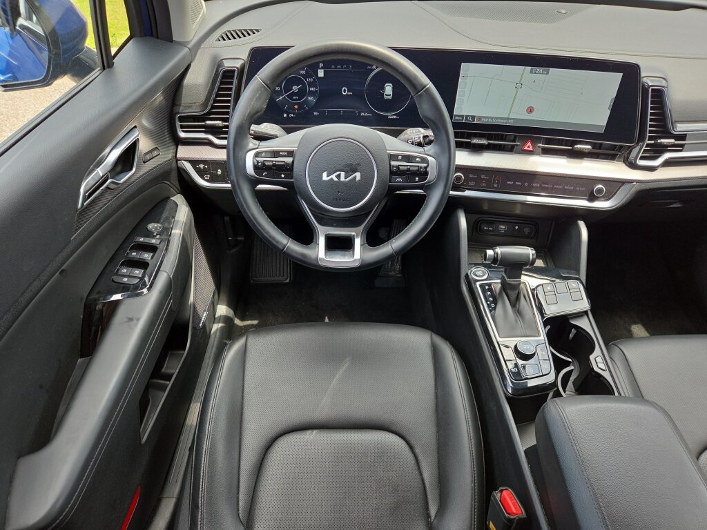 Used 2025 Kia Sportage SX FWD image 12