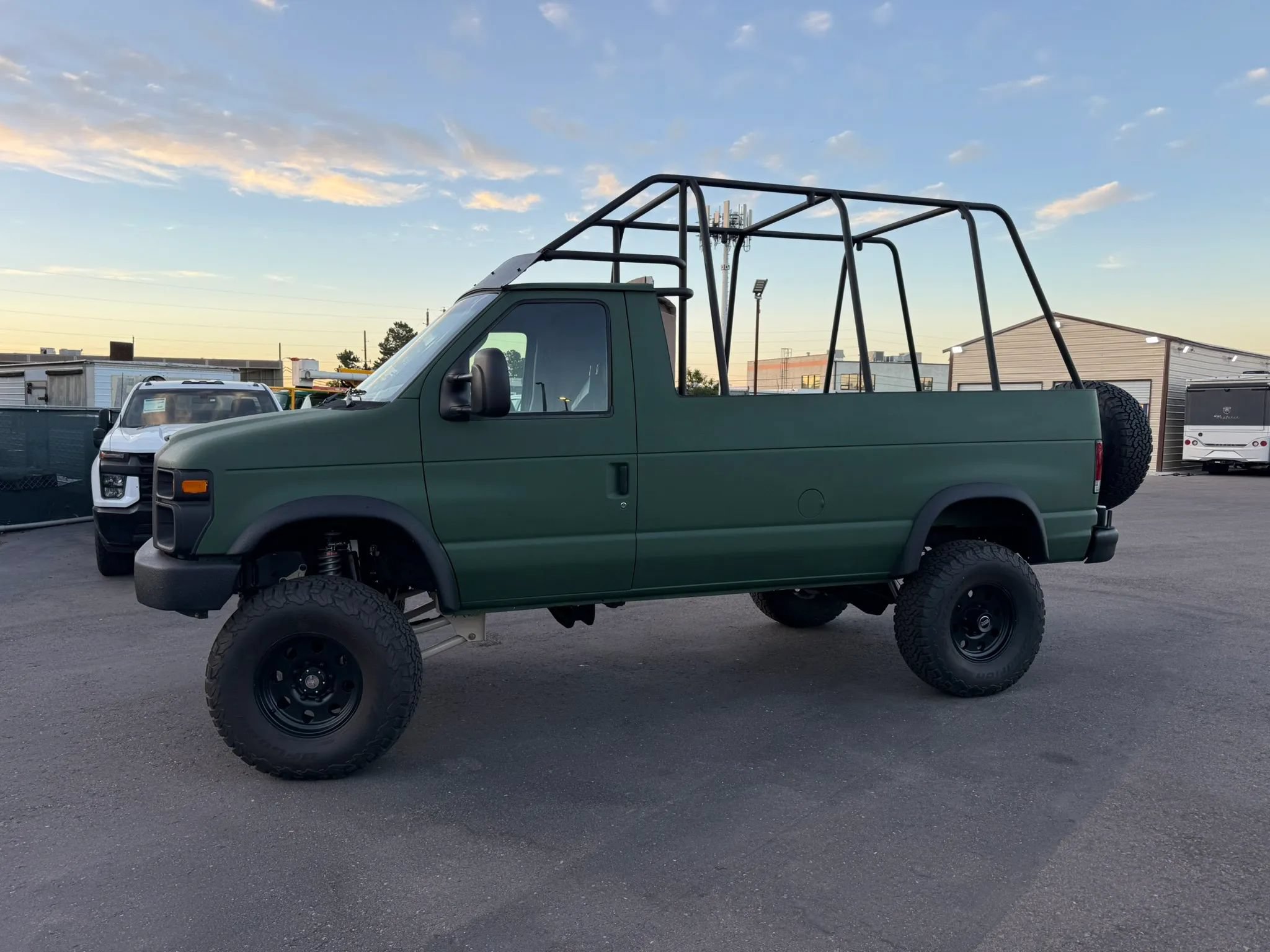 Used 2006 Ford E-250 and Econoline 250 RWD image 7