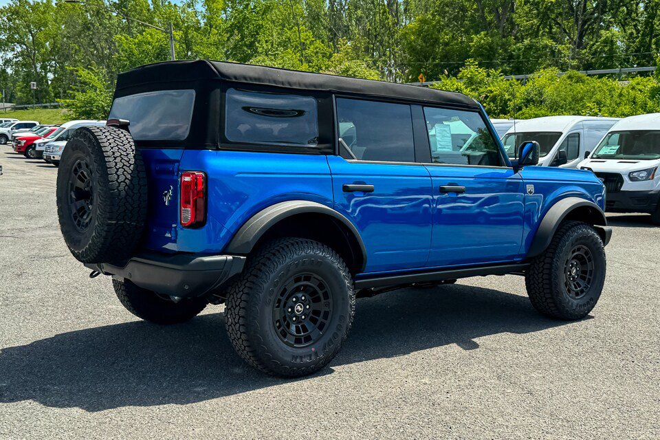 New 2026 Ford Bronco Big Bend w/ Black Diamond Package AWD/4WD image 3