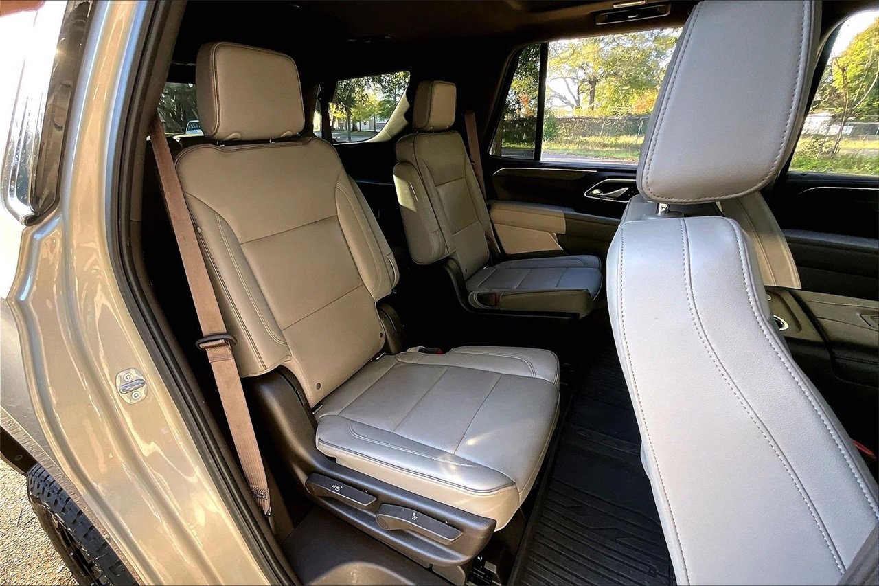 Used 2021 GMC Yukon SLT w/ SLT Luxury Plus Package image 22