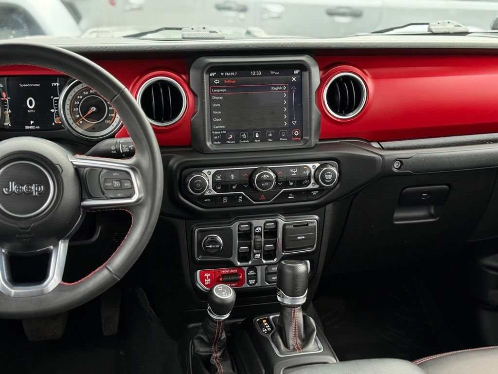 Used 2023 Jeep Gladiator Rubicon w/ Cold Weather Group AWD/4WD image 19
