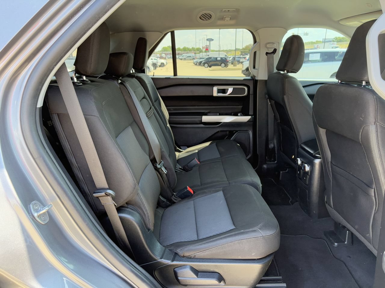 Used 2022 Ford Explorer XLT RWD image 30