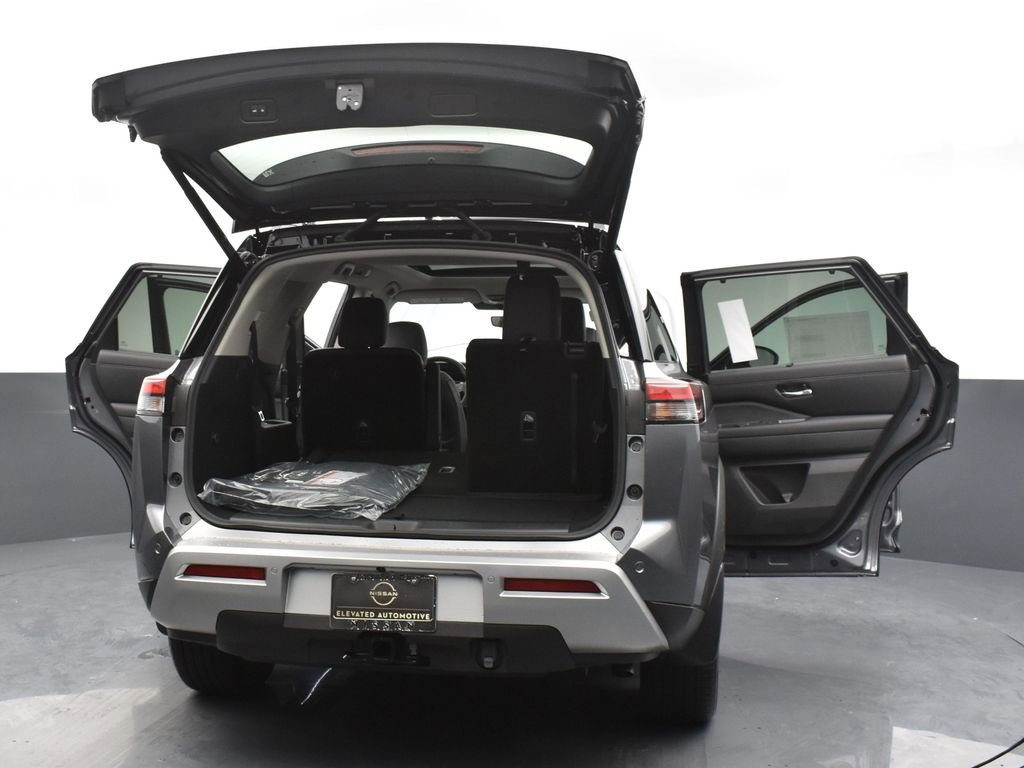 Certified 2025 Nissan Pathfinder SL w/ SL Premium Package image 35