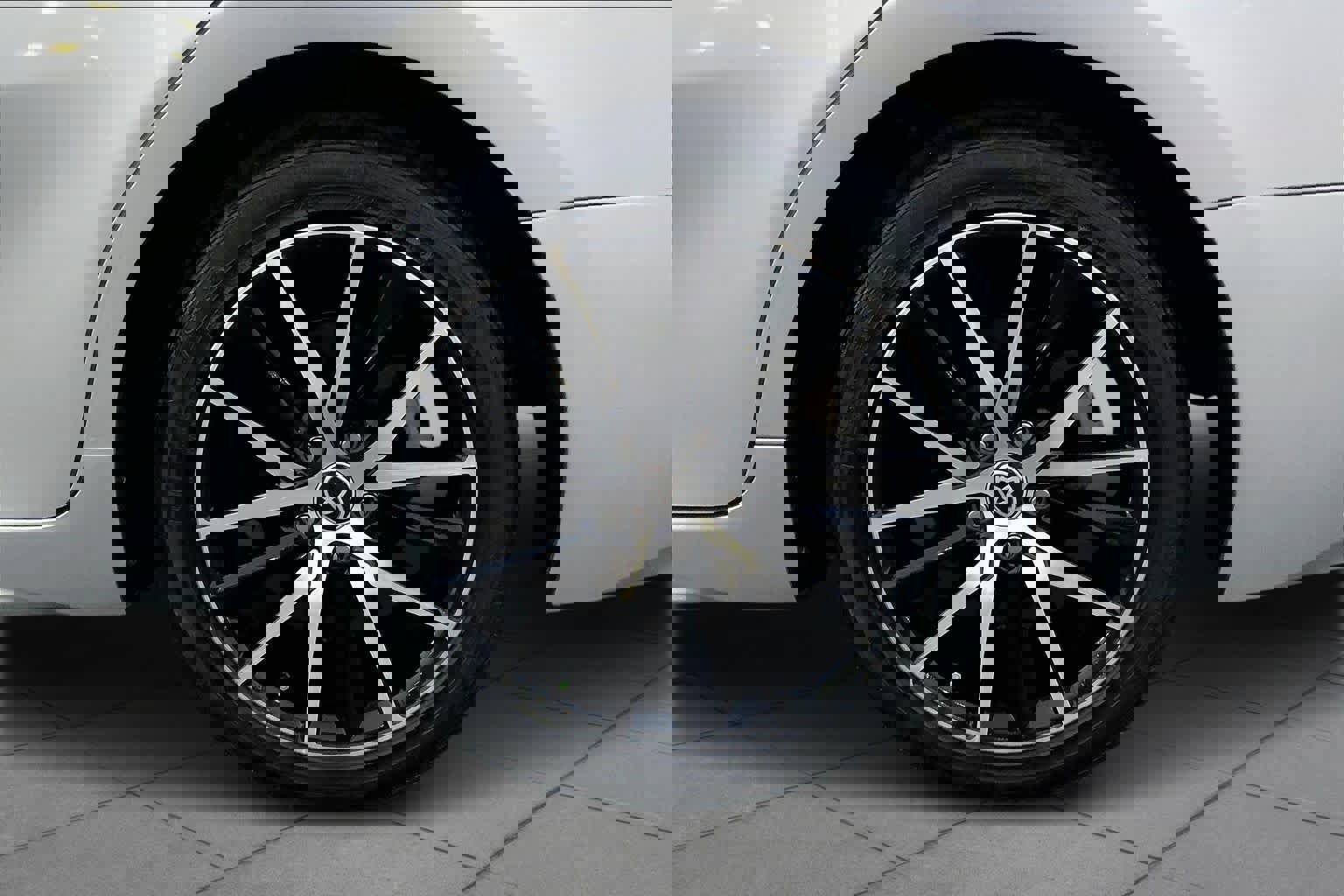 Used 2023 Toyota Camry SE image 10