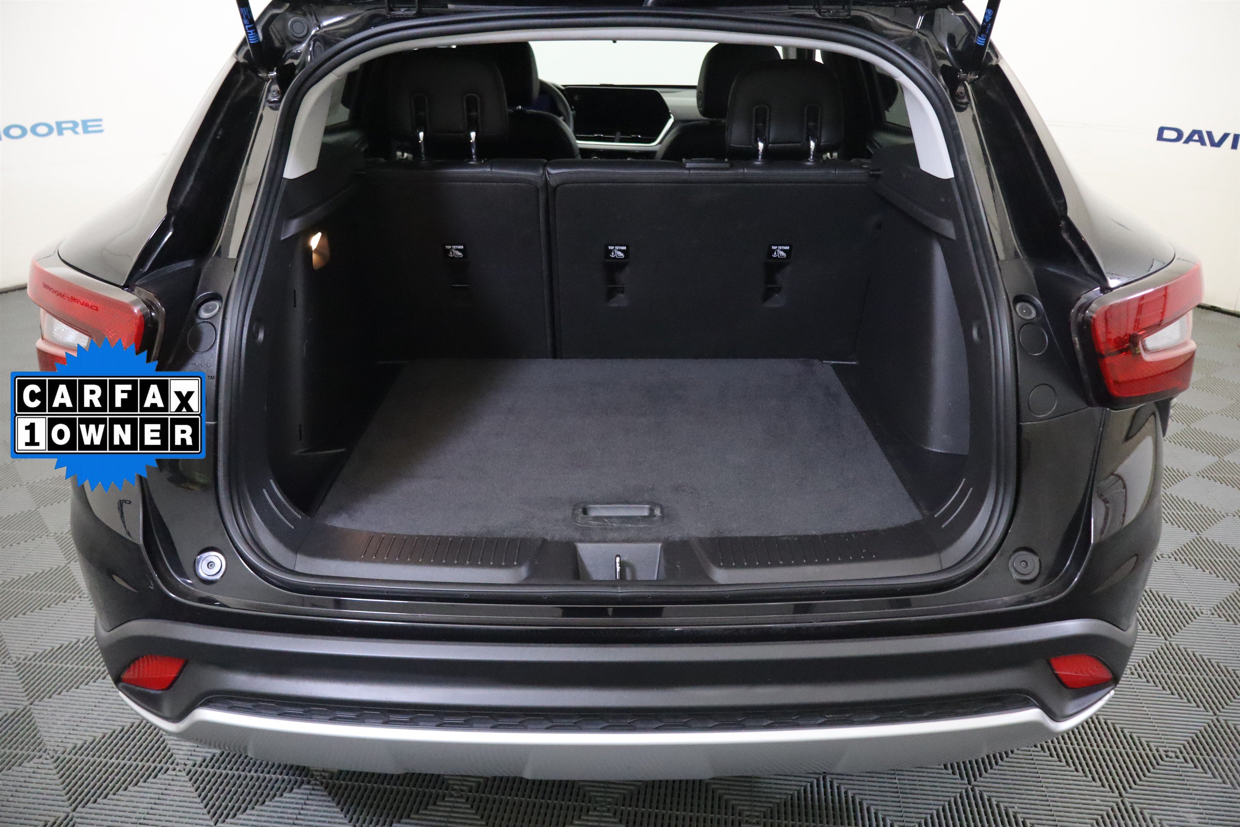 Certified 2025 Chevrolet Trax LT FWD image 9