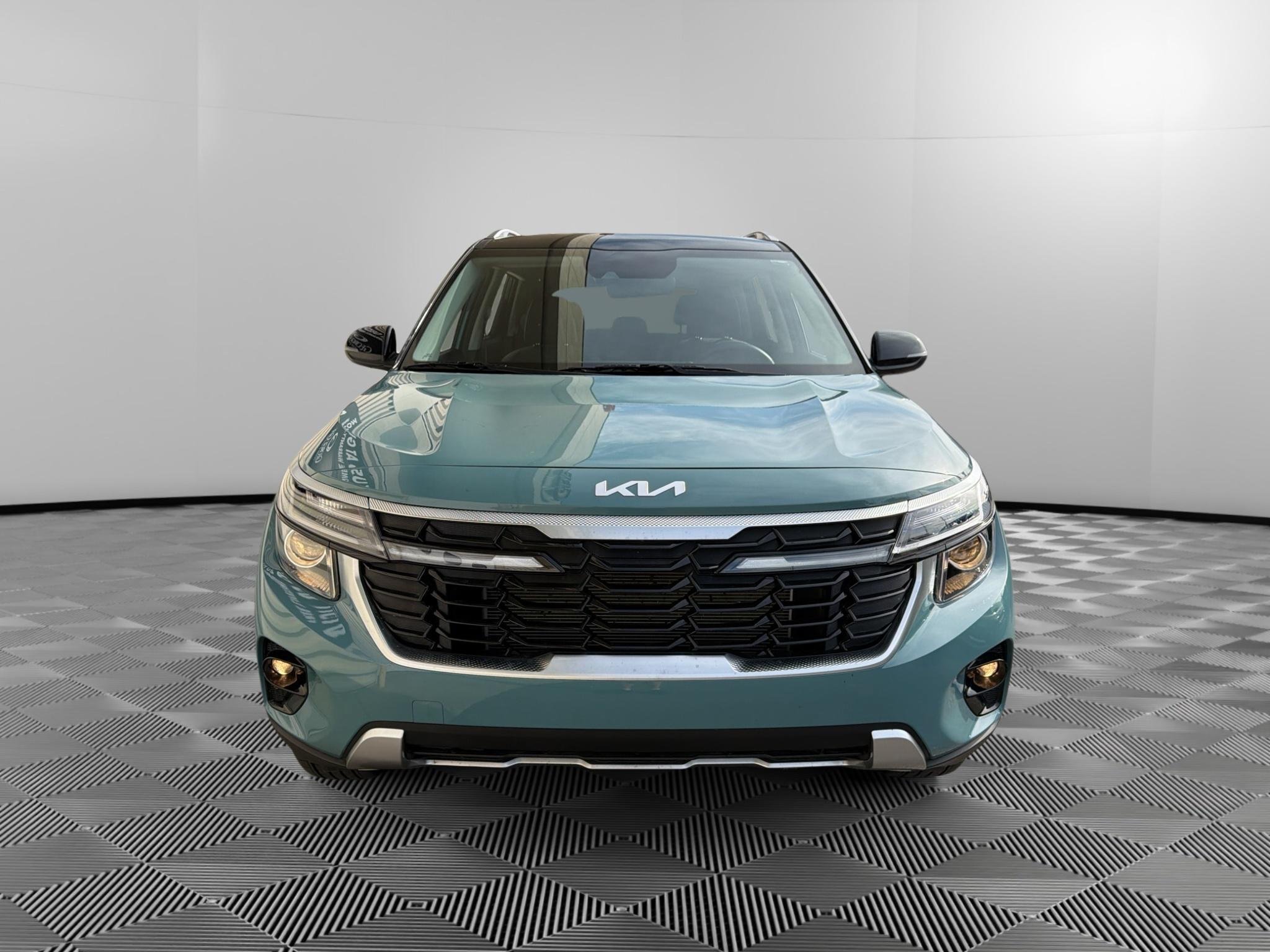 New 2026 Kia Seltos S AWD/4WD image 3