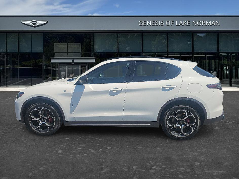 Used 2024 Alfa Romeo Stelvio Ti w/ Active Assist Plus Package image 7