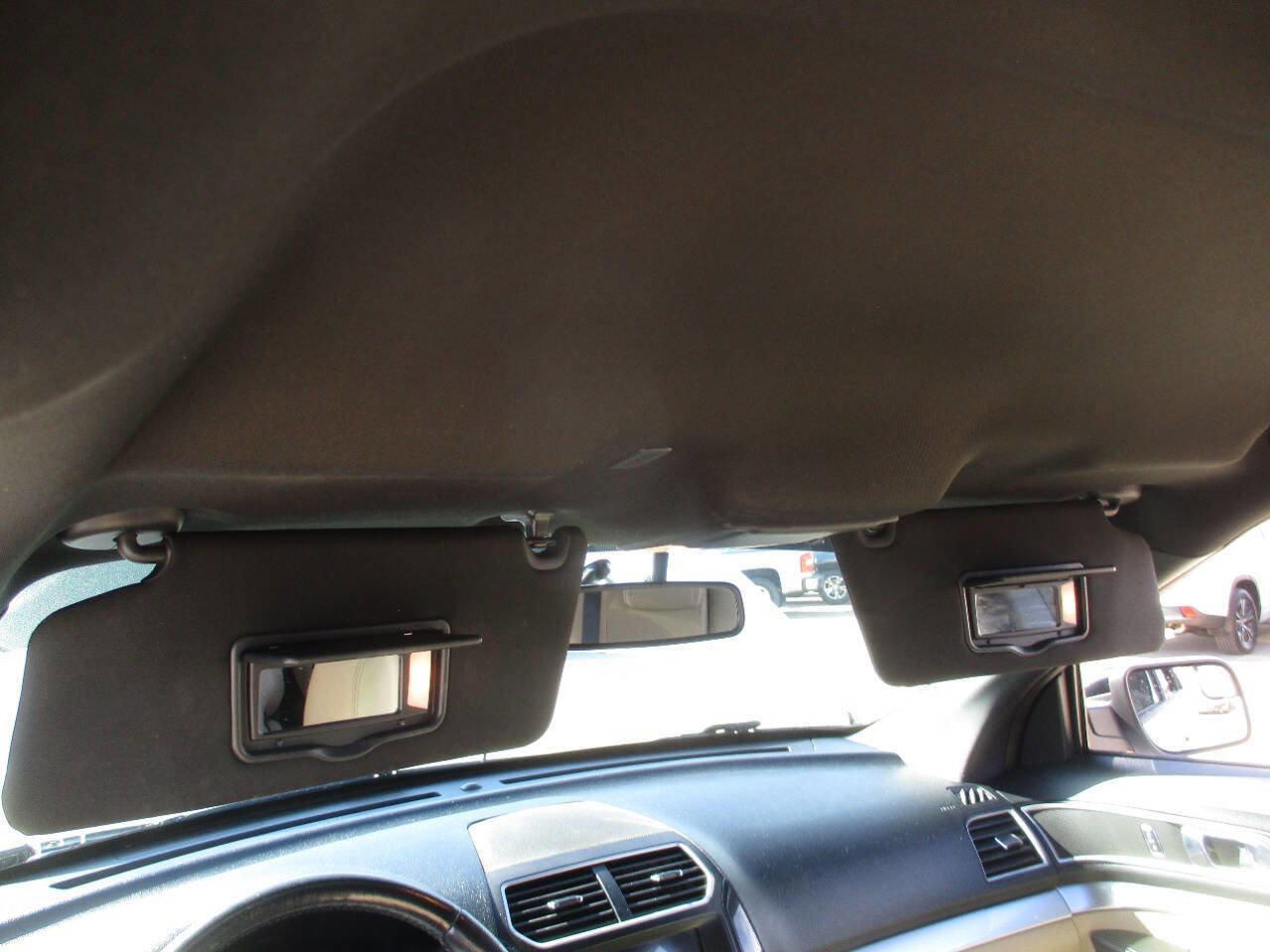 Used 2017 Ford Explorer XLT w/ Equipment Group 201A image 38