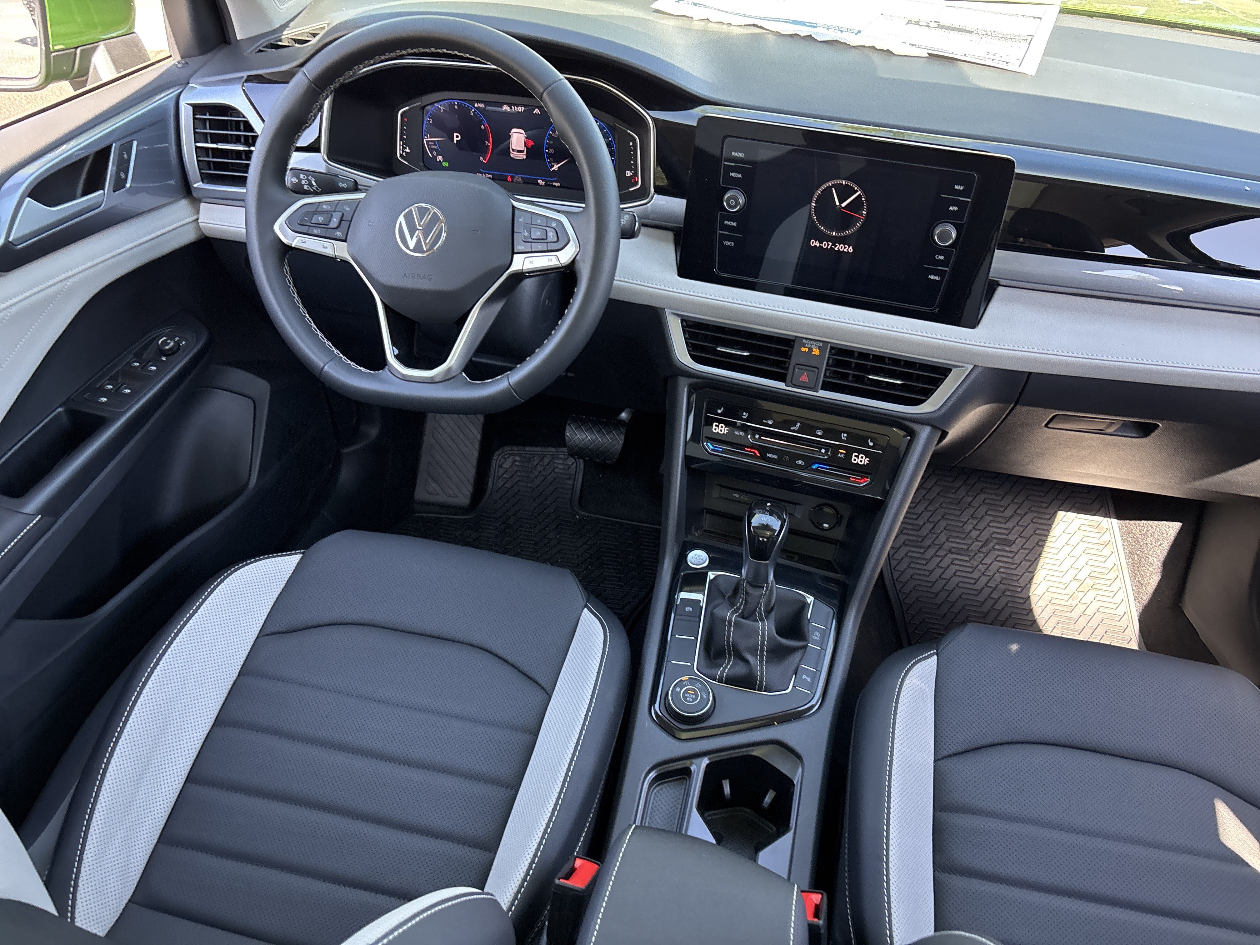 New 2026 Volkswagen Taos SEL AWD/4WD image 11