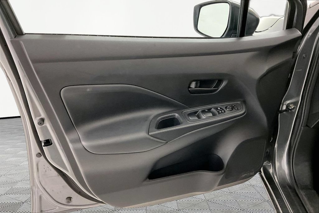 Used 2025 Nissan Versa S w/ Trunk Package FWD image 16