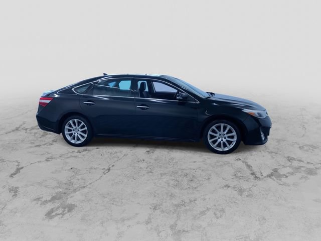 Used 2014 Toyota Avalon Limited w/ Technology Package FWD image 2