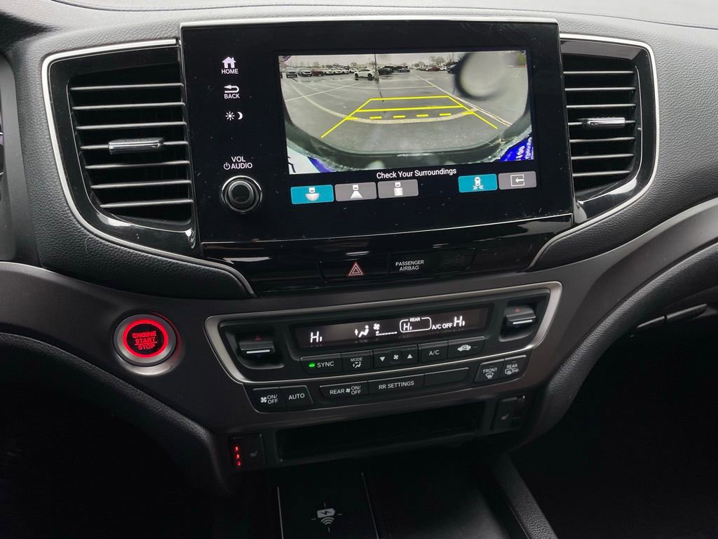 Certified 2025 Honda Passport EX-L image 18