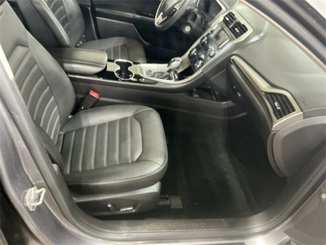Used 2014 Ford Fusion SE w/ Equipment Group 202A image 15