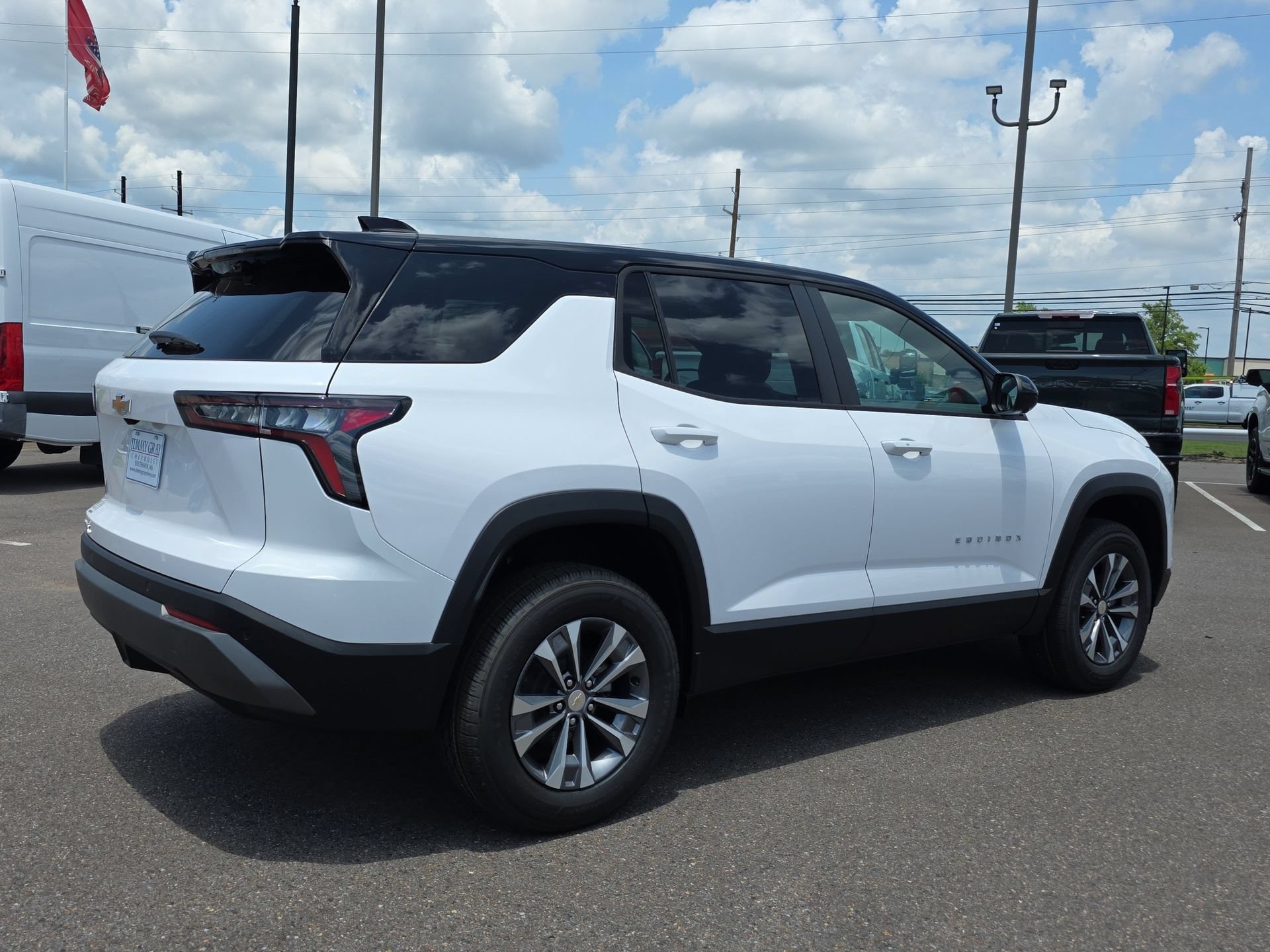 New 2026 Chevrolet Equinox LT w/ Convenience Package II FWD image 5