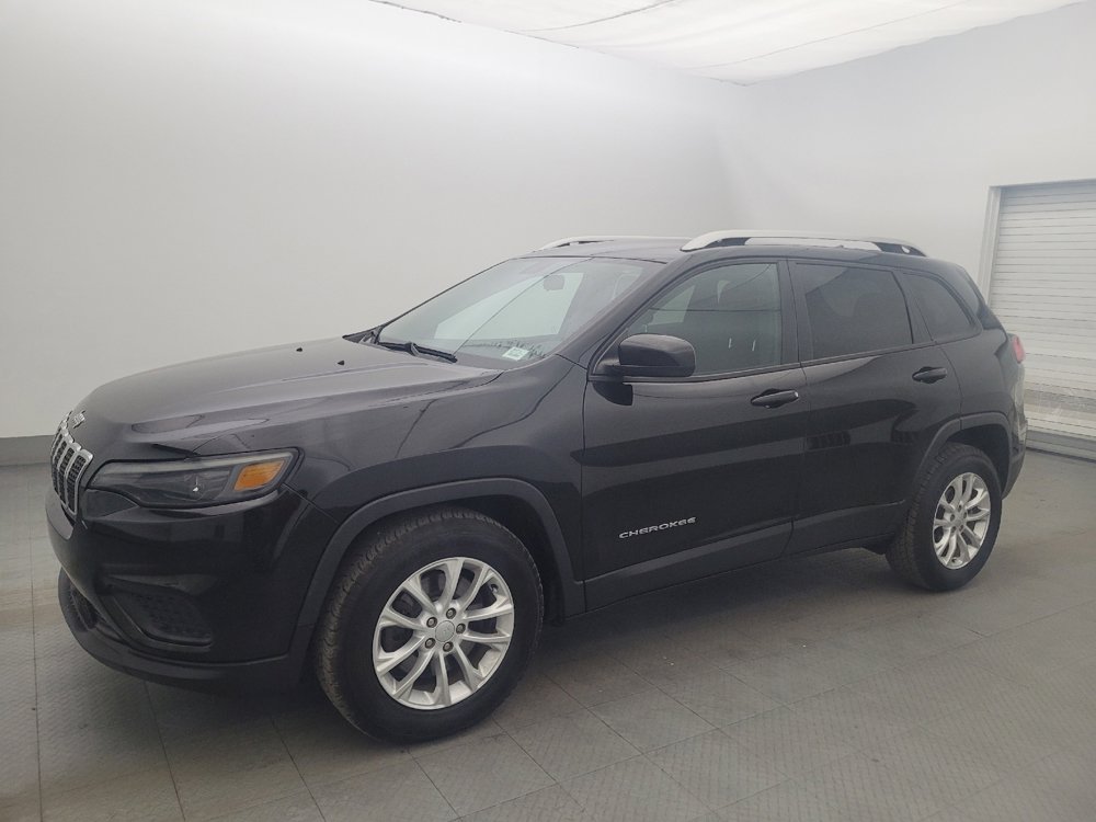 Used 2020 Jeep Cherokee Latitude FWD image 2