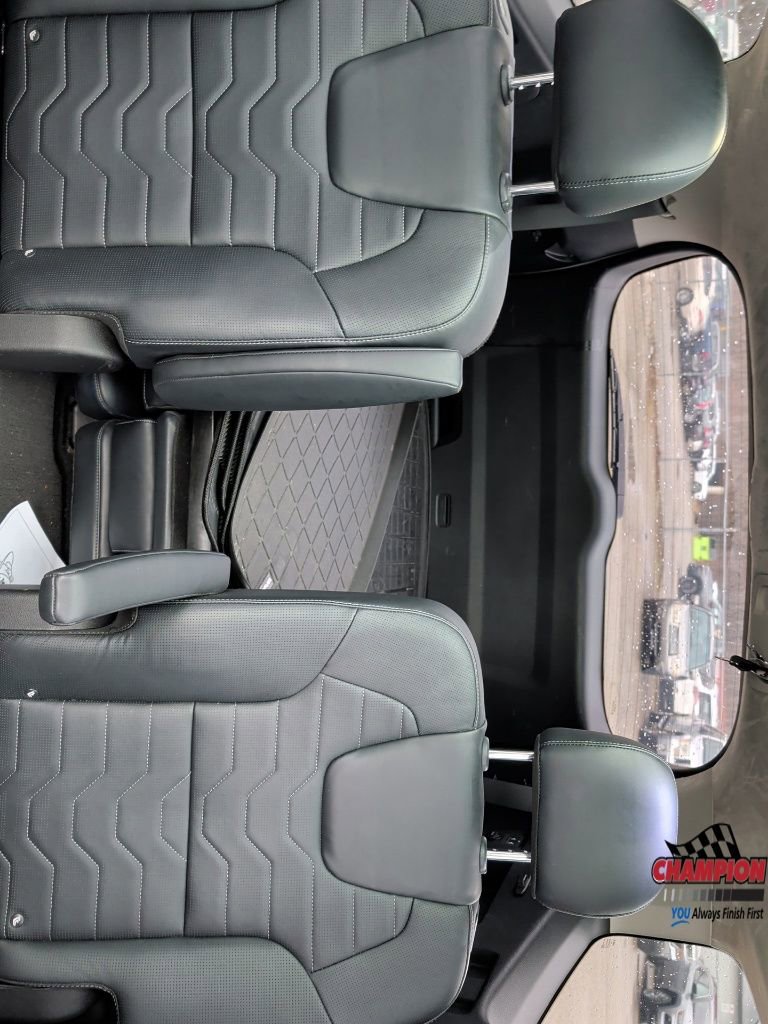 Used 2022 Kia Telluride SX w/ SX Prestige Package image 16