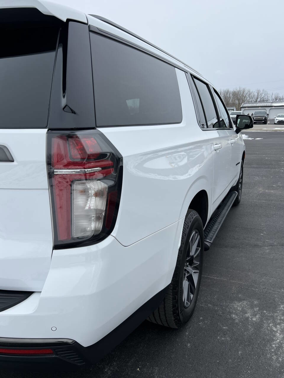 Used 2021 Chevrolet Suburban Z71 w/ Z71 Signature Package image 8