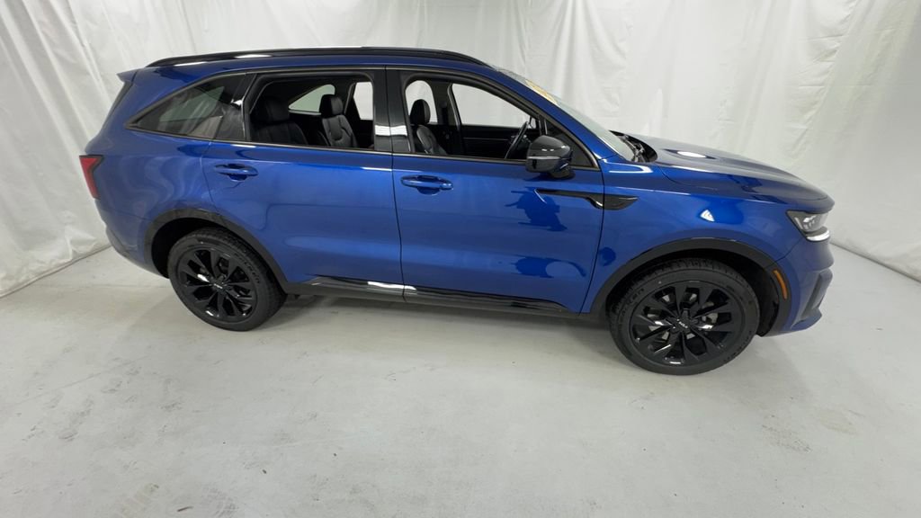 Used 2023 Kia Sorento SX image 2