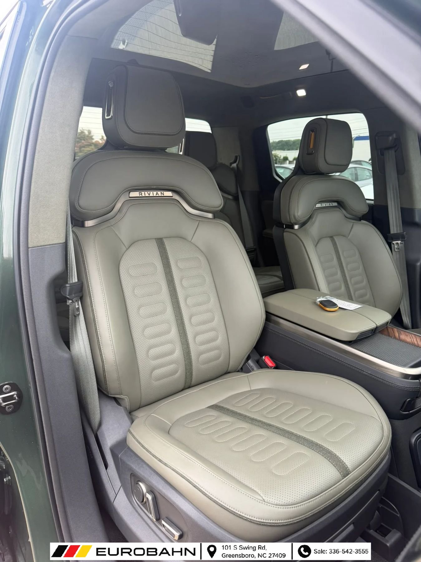 Used 2023 Rivian R1T Adventure Dual AWD/4WD image 20