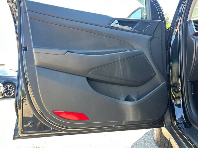 Used 2021 Hyundai Tucson SE AWD/4WD image 14