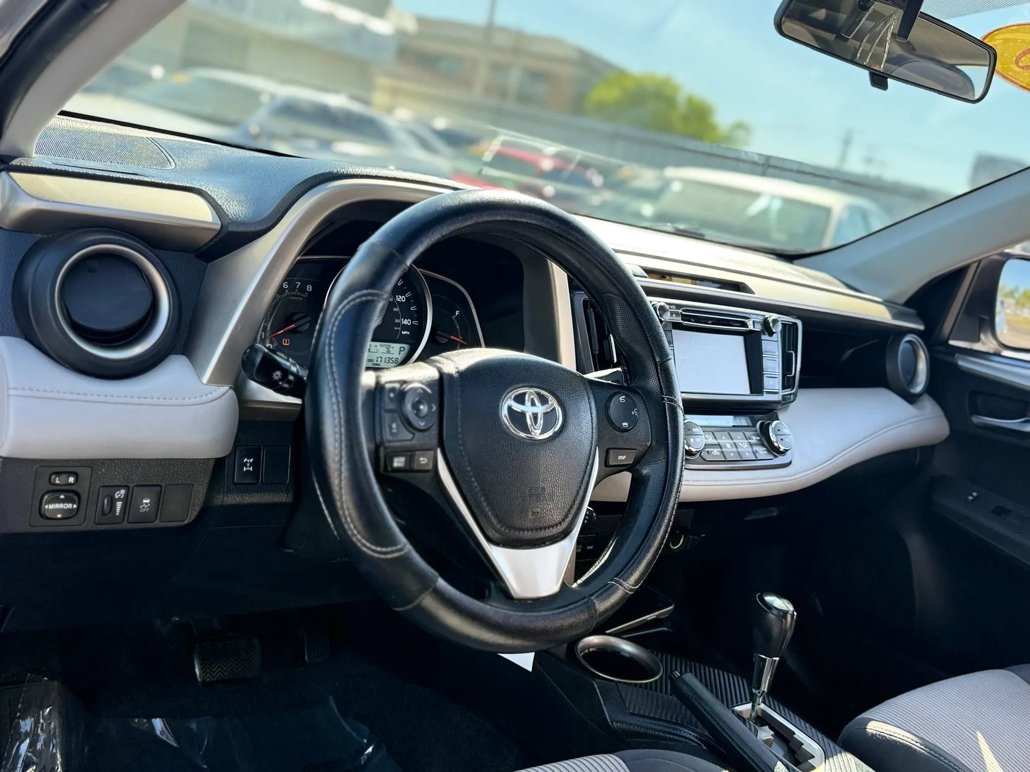 Used 2015 Toyota RAV4 XLE image 12