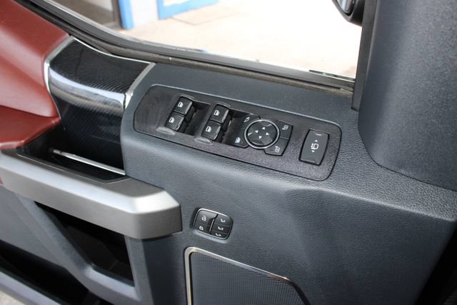 Used 2022 Ford F350 Platinum w/ Tremor Off-Road Package AWD/4WD image 21