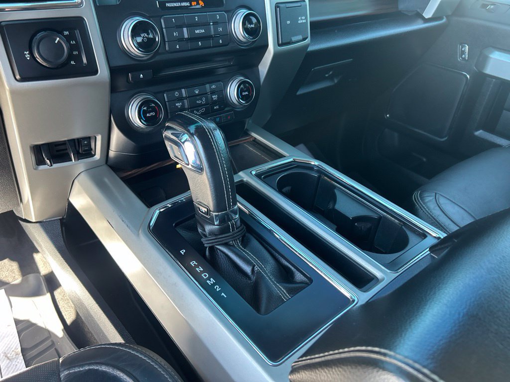 Used 2015 Ford F150 Lariat w/ Equipment Group 502A Luxury AWD/4WD image 28