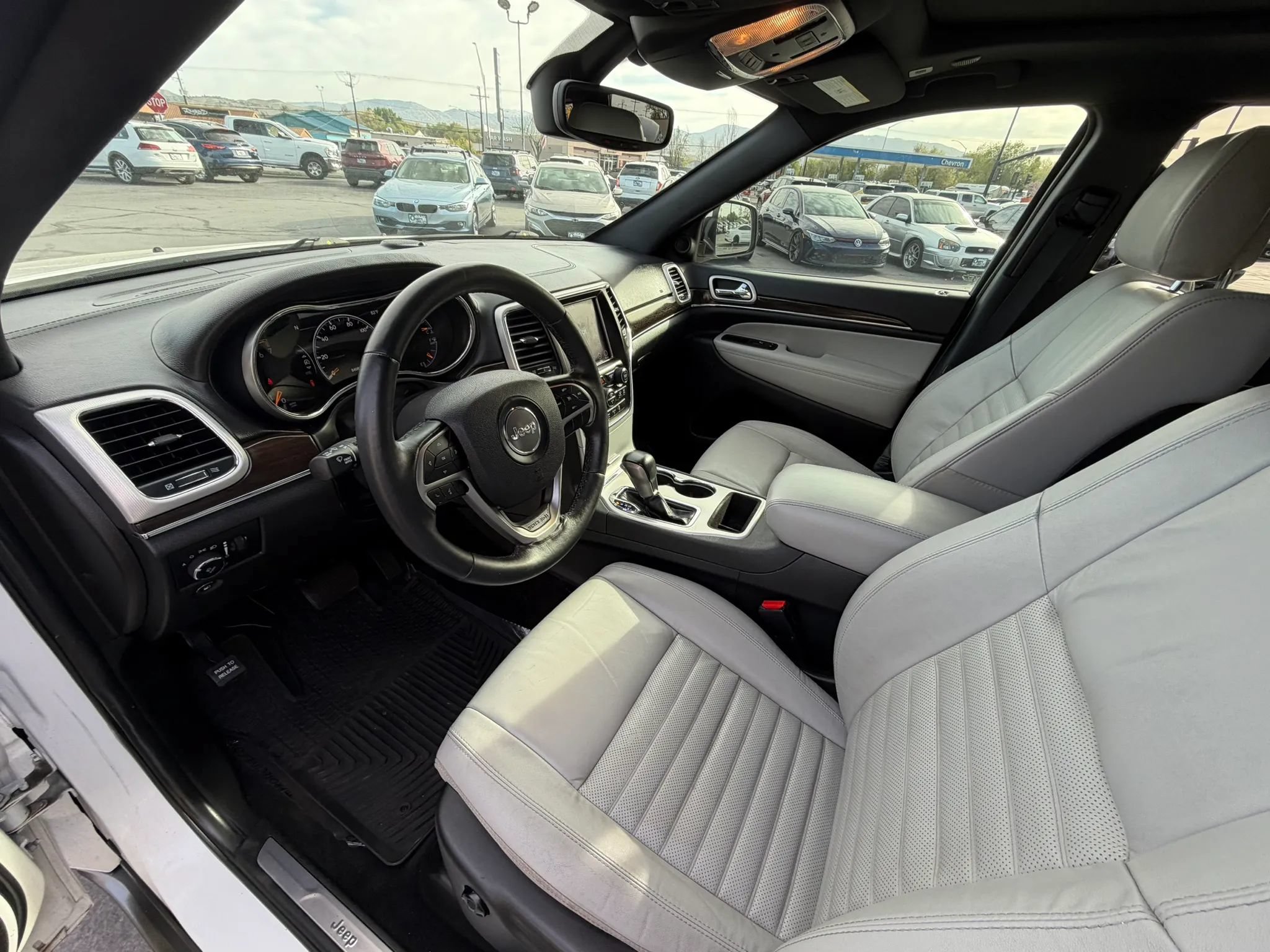 Used 2018 Jeep Grand Cherokee Limited RWD image 10