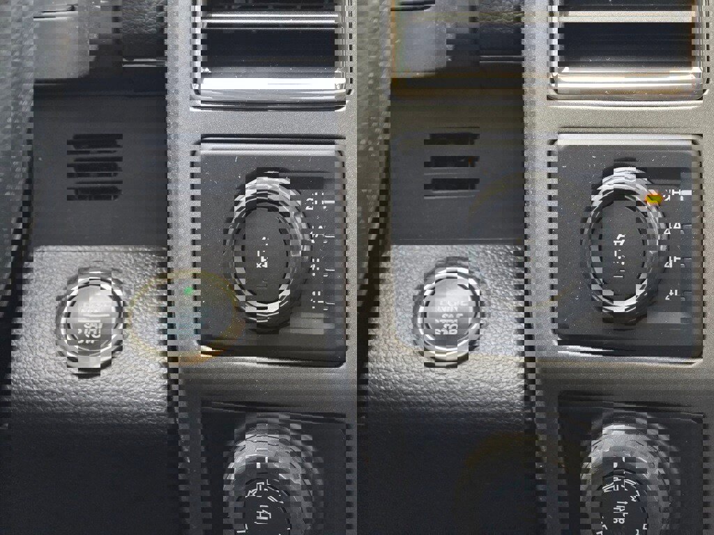 Used 2020 Ford F150 Raptor w/ Equipment Group 802A Luxury image 18