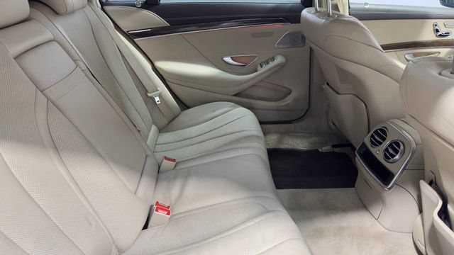 Used 2017 Mercedes-Benz S 550 Sedan image 15