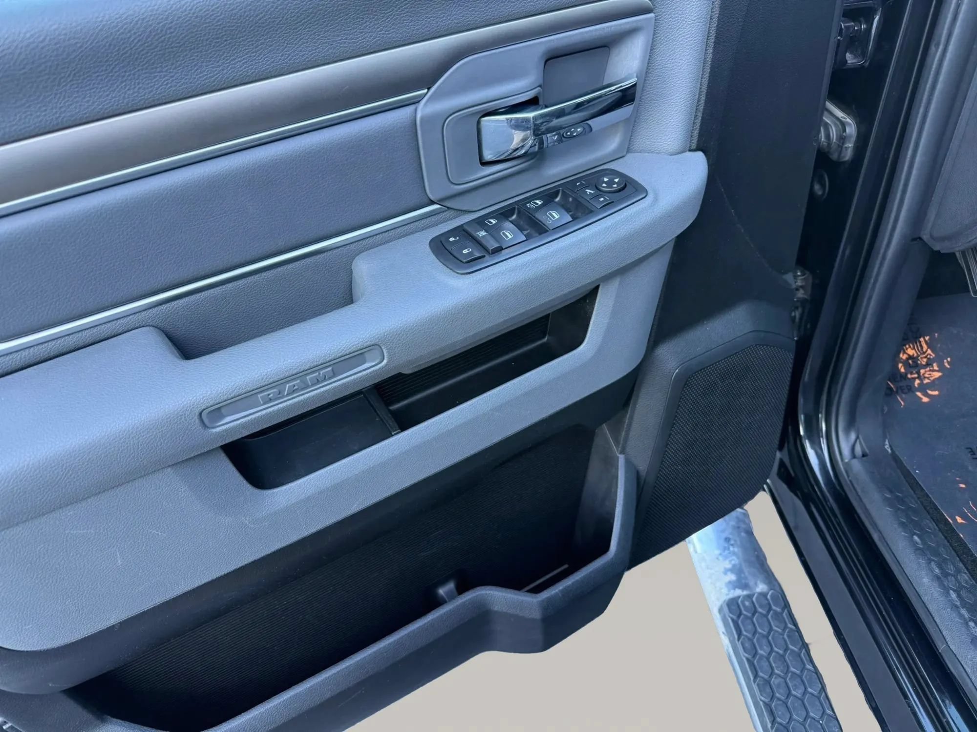 Used 2017 RAM 1500 Big Horn AWD/4WD image 13