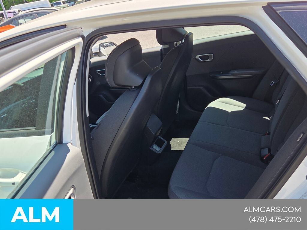 Used 2025 Kia K4 FWD image 9