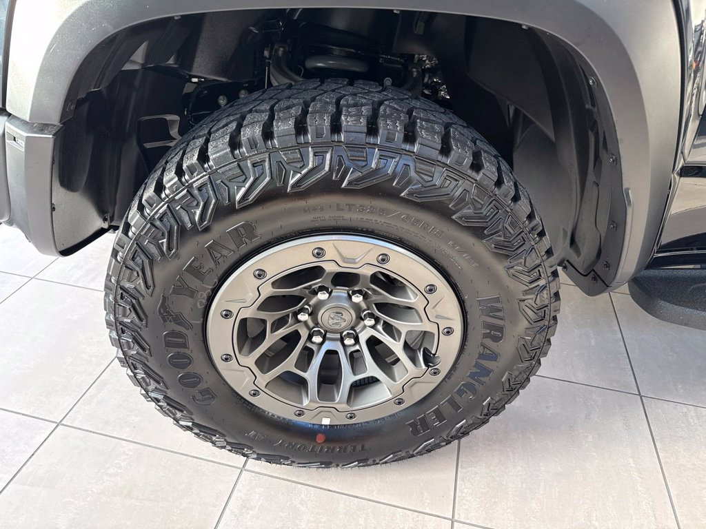 New 2027 RAM 1500 4x4 Crew Cab image 7