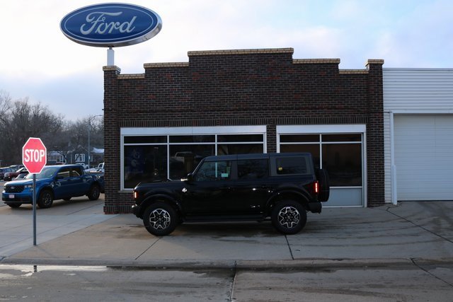 New 2025 Ford Bronco Outer Banks image 1