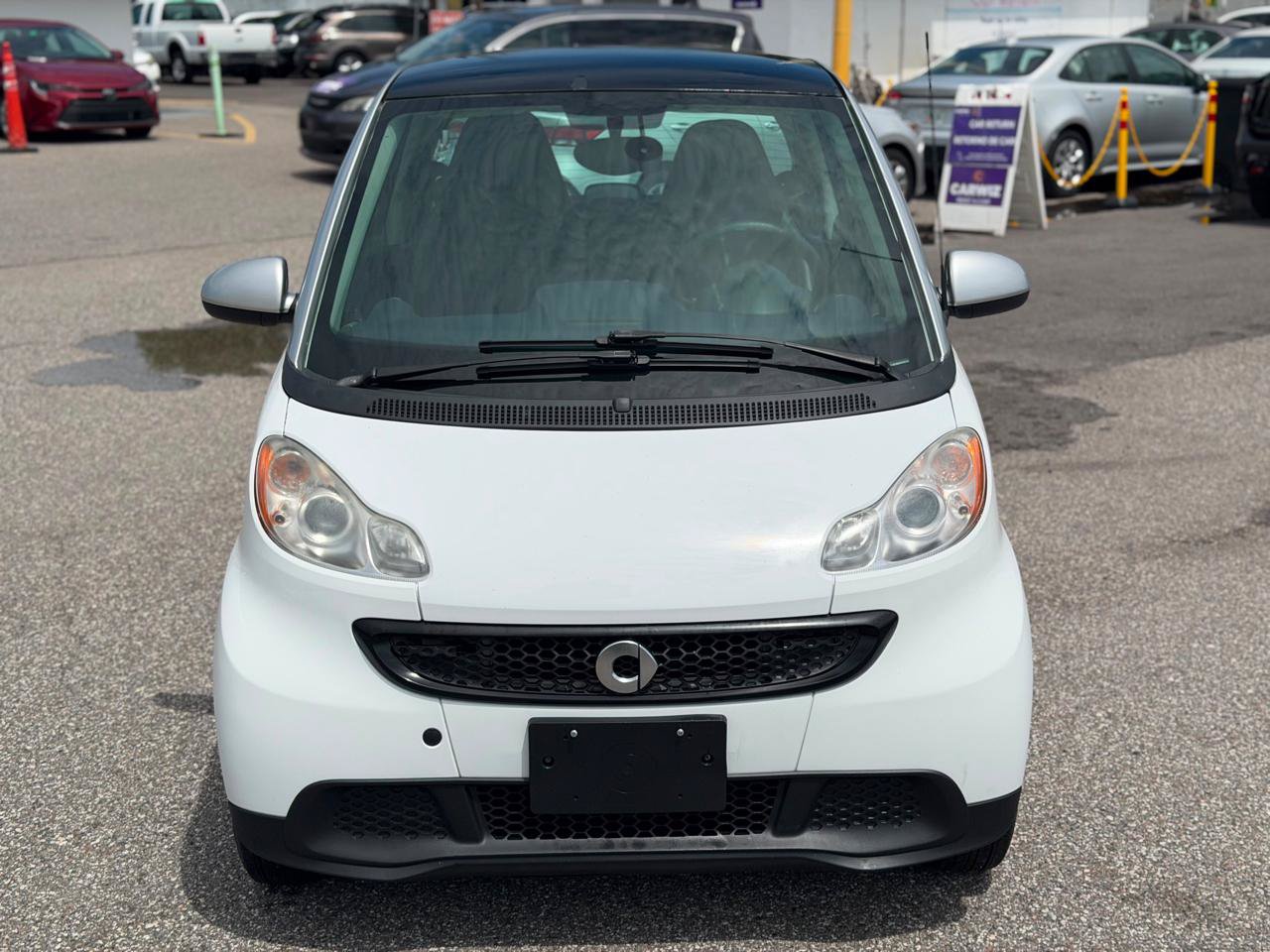 Used 2015 smart fortwo pure RWD image 2