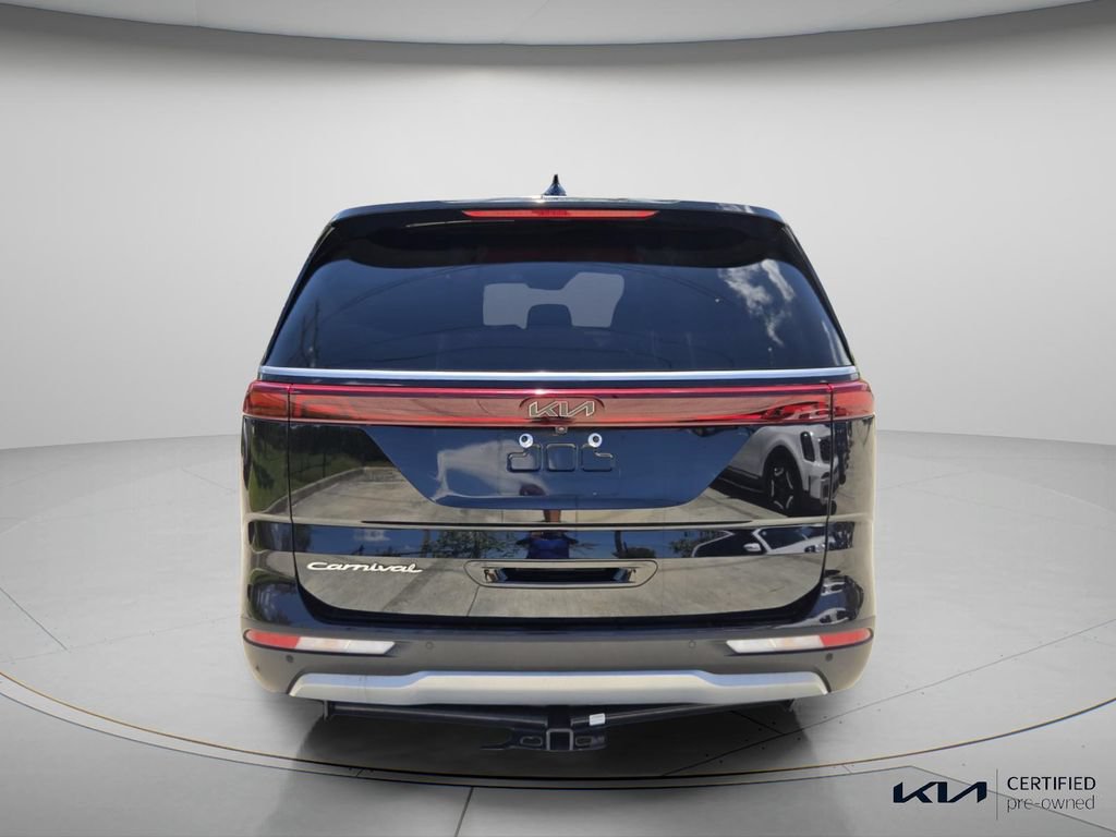Certified 2022 Kia Carnival LX FWD image 6