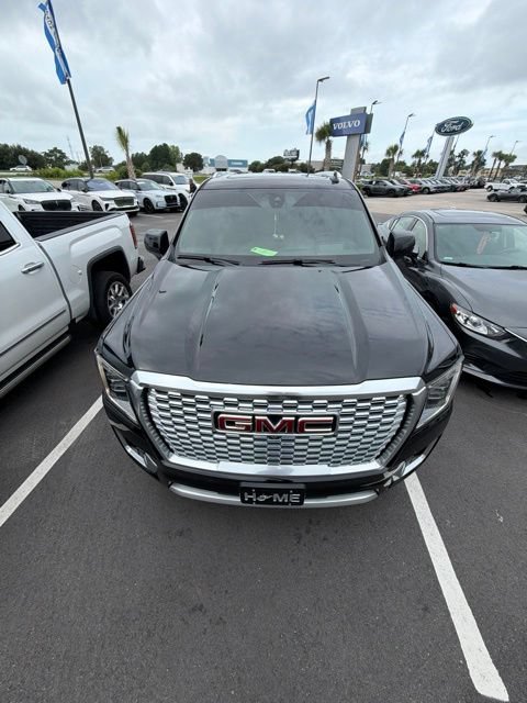 Used 2021 GMC Yukon Denali w/ Denali Ultimate Package AWD/4WD image 8