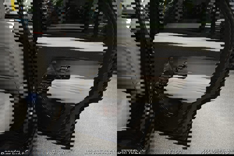 Used 2024 Land Rover Range Rover Sport SE image 40